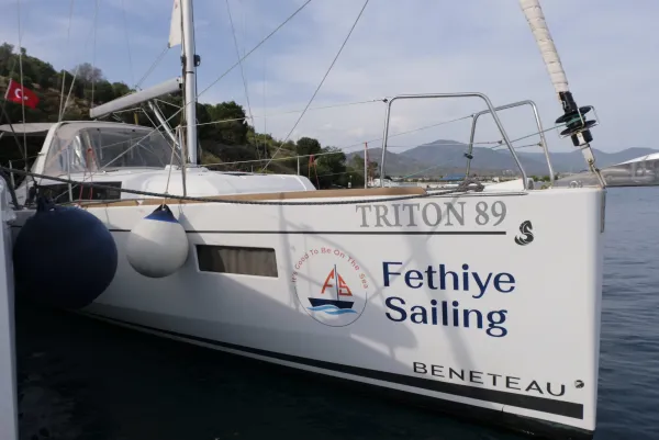TRITON 89