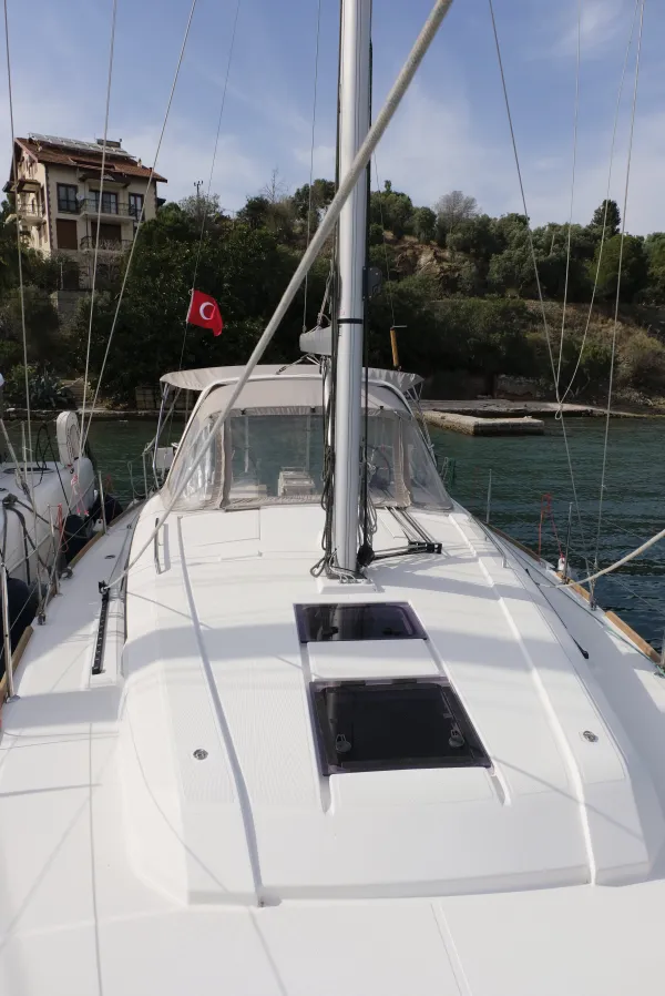 TRITON 89