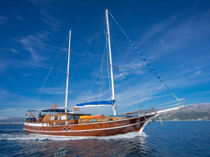 Atalanta - Gulet in Podstrana