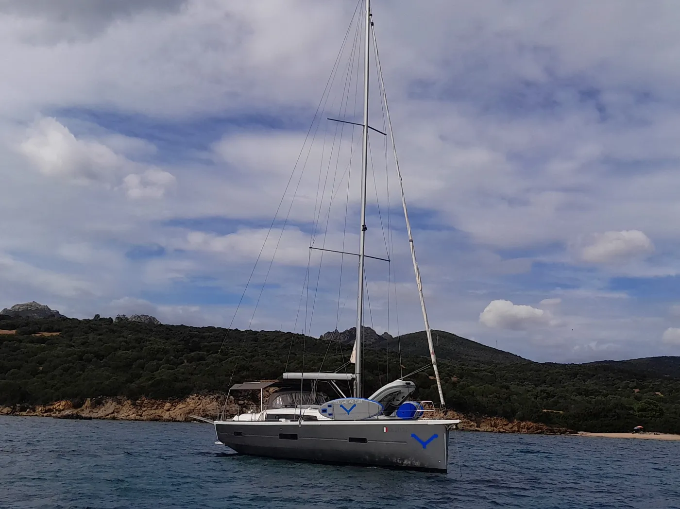 Newt - Sailboat in Portisco