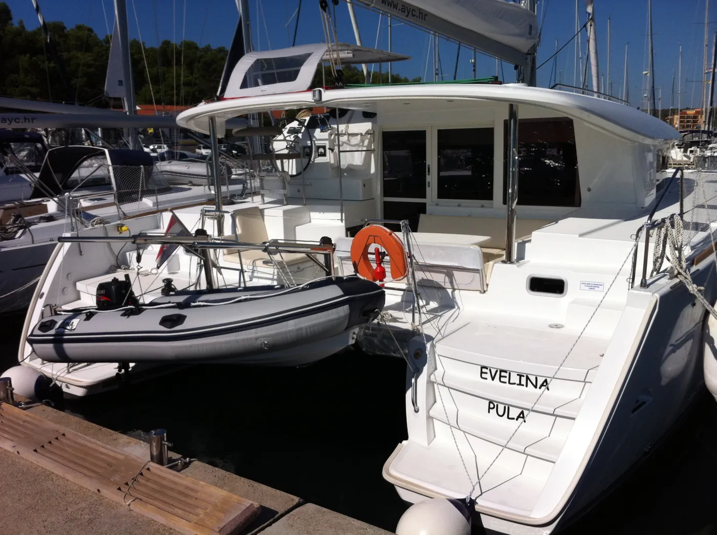Evelina - Catamaran in Medulin