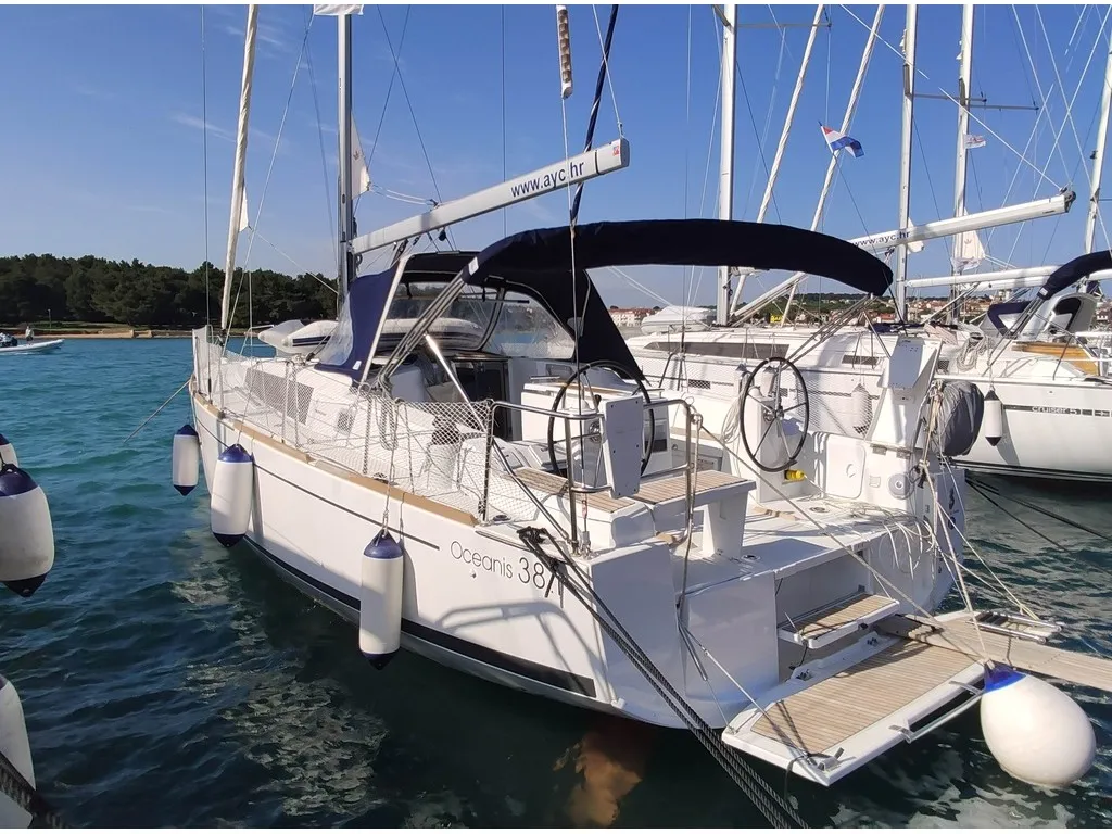 Citrea - Sailboat in Medulin
