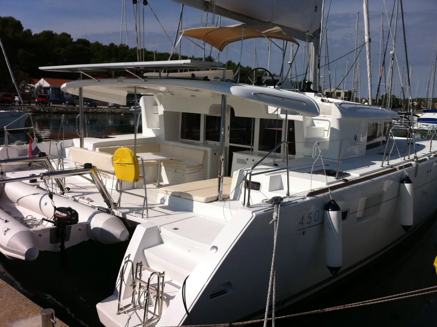Bevanda - Catamaran in Medulin