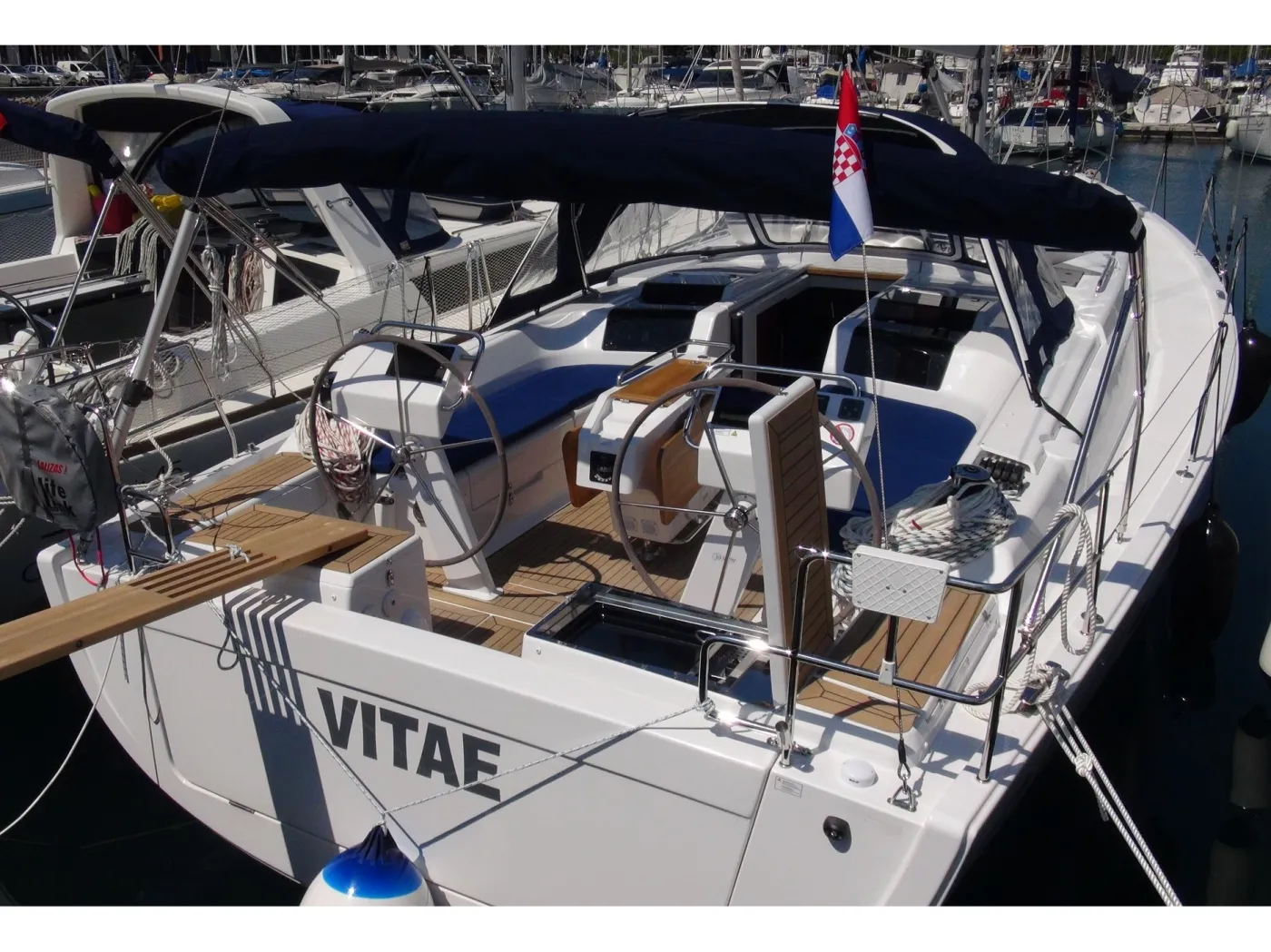 Vitae - Sailboat in Medulin
