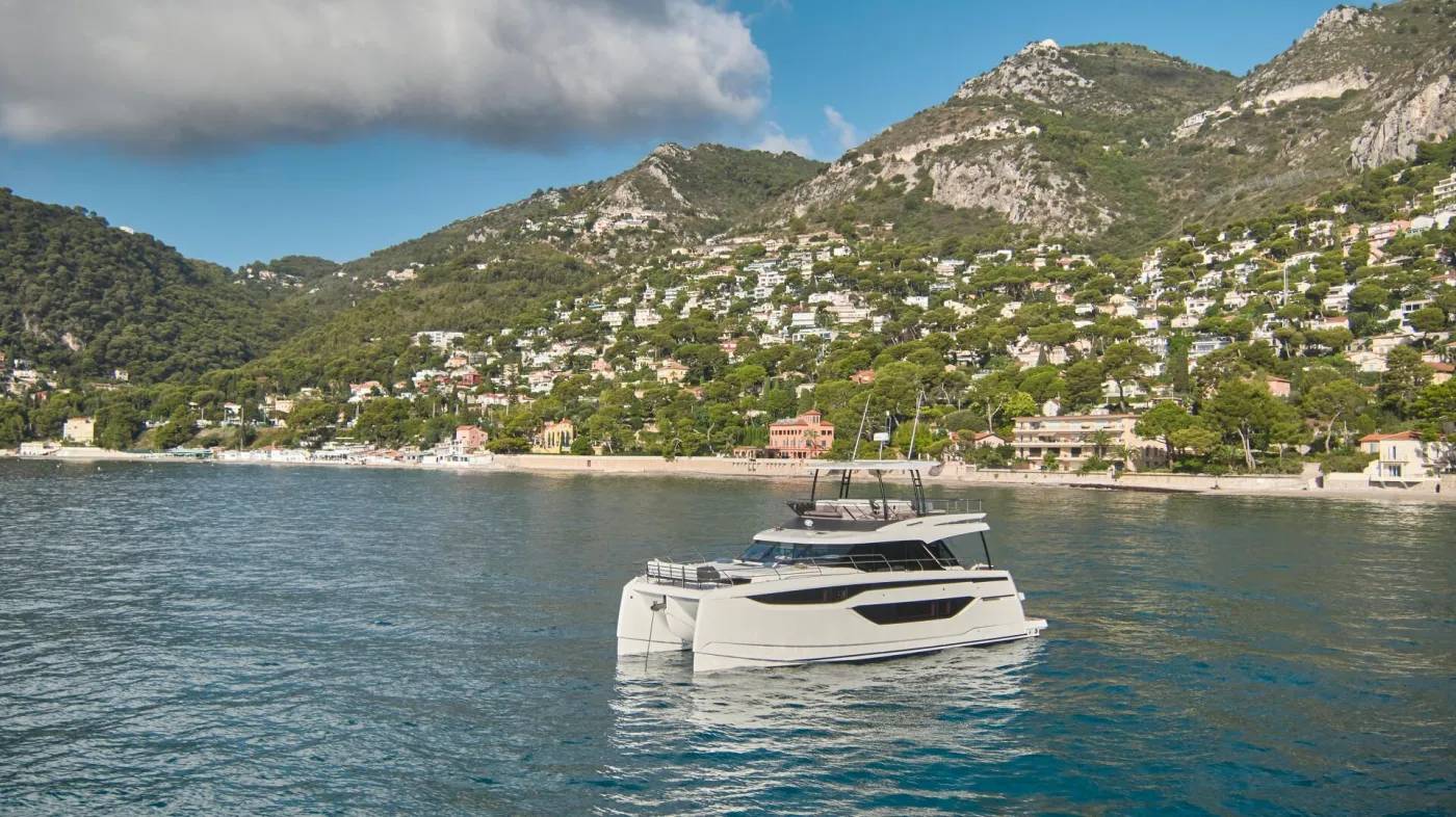 Prestige M48 - Catamaran in Città metropolitana di Messina