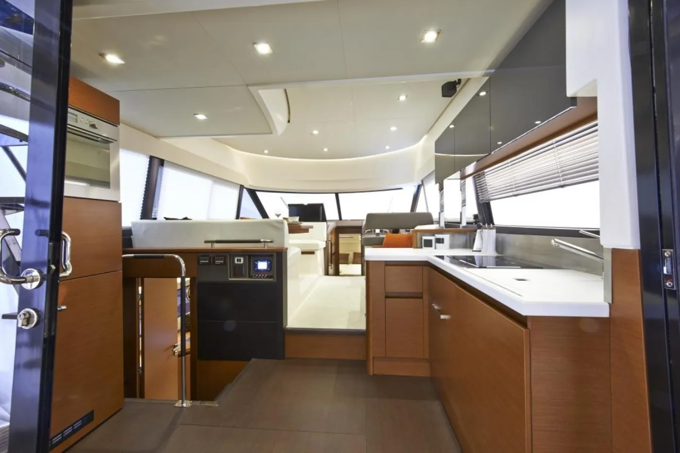 Beni - Motor Yacht in Location 35.8249, 15.2747