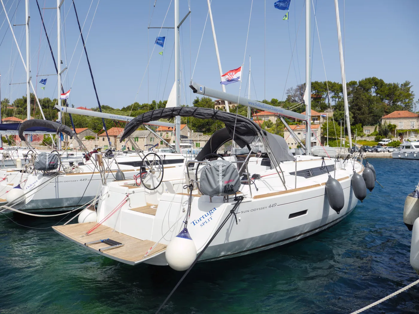 TORTUGA - Sailboat in Rogač