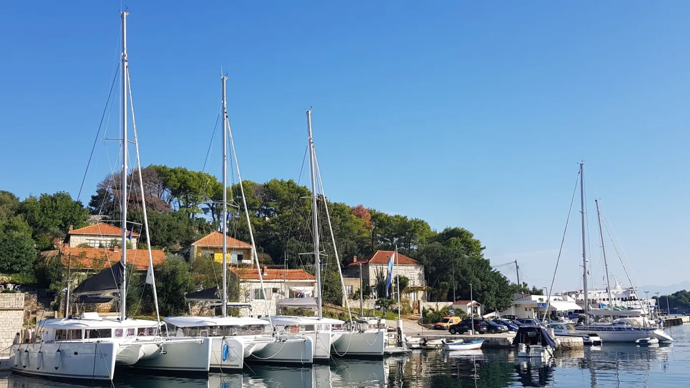 PORT ROYAL - Sailboat in Rogač