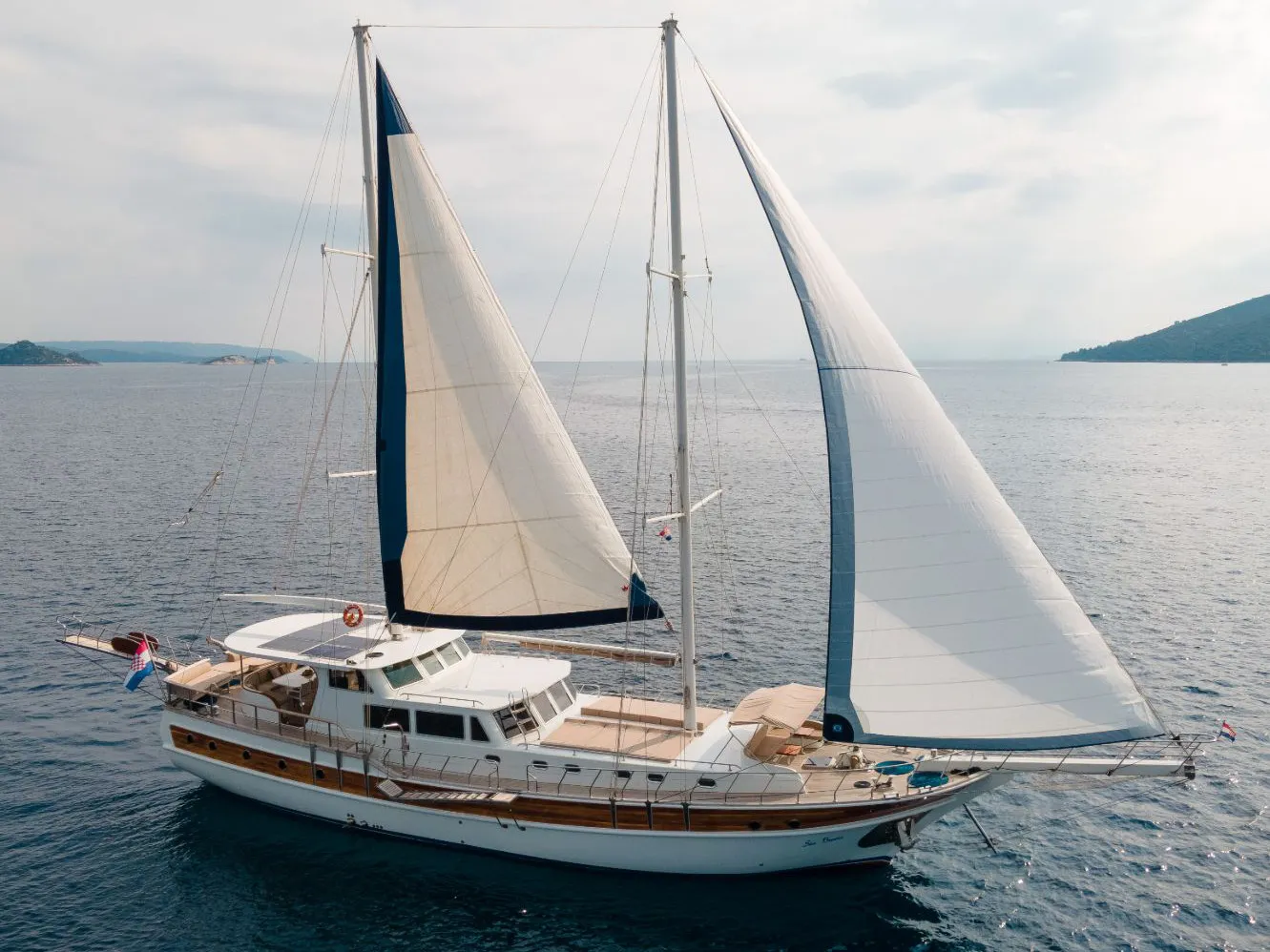 SEA BREEZE - Gulet içinde Komolac