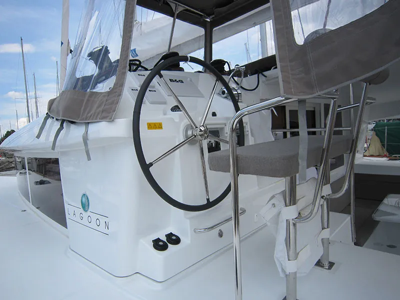 Emerald Seas - Catamaran in Lavrio