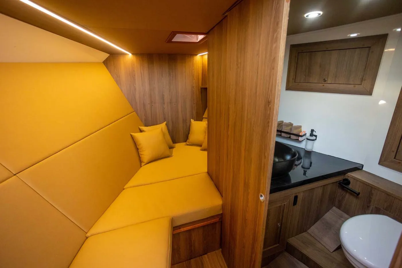 Premium - Motor Yat içinde Split
