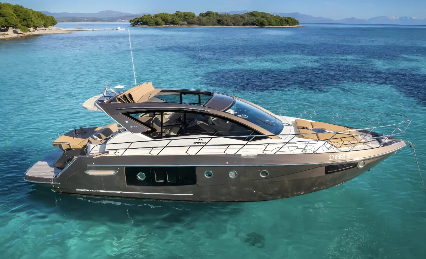 Premium - Motor Yacht in Split
