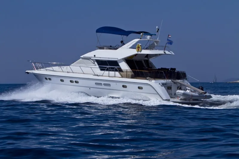 Relax - Motor Yacht in Primošten
