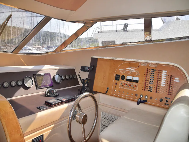 New Style - Motor Yacht in Primošten