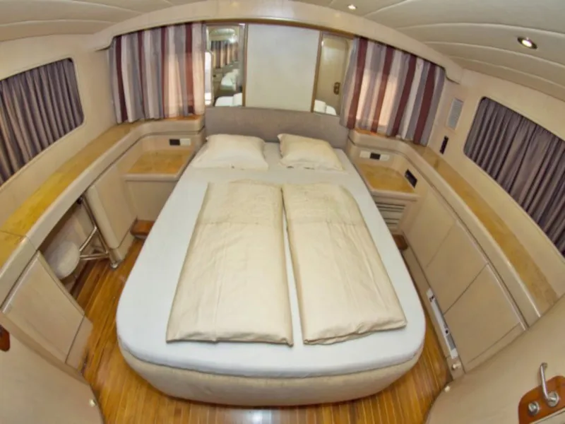 New Style - Motor Yacht in Primošten