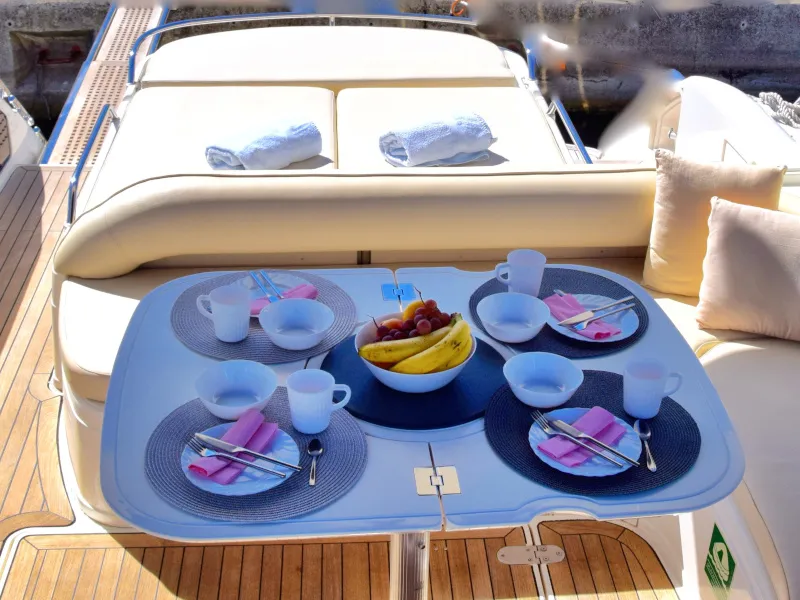 H.I.T. - Motor Yacht in Primošten