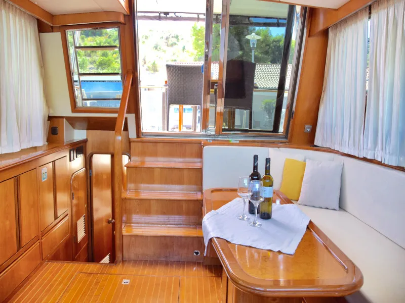 Grazia - Motor Yacht in Primošten