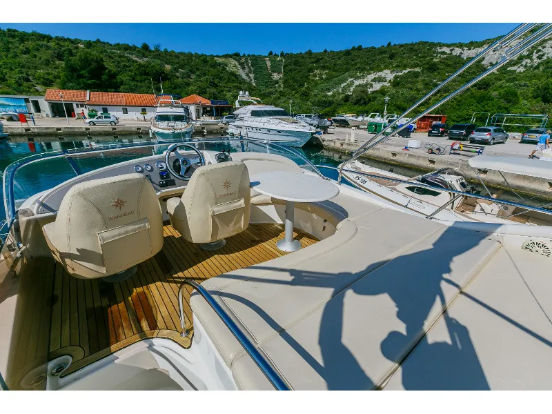 Dodo - Motor Yacht in Primošten