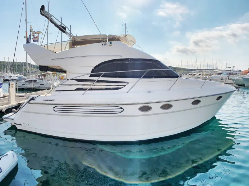 Julia - Motor Yacht in Primošten