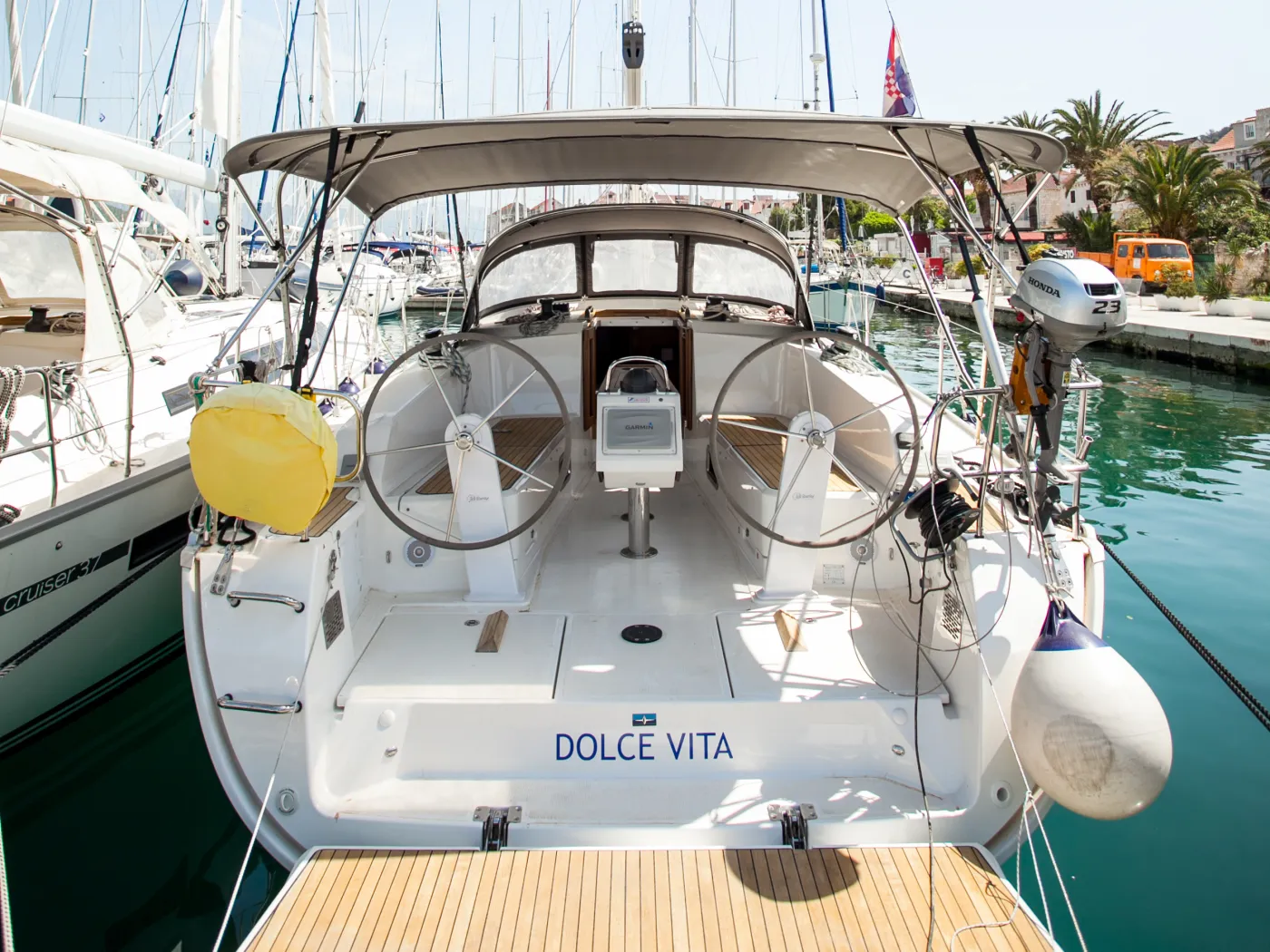 Dolce vita - Sailboat in Trogir