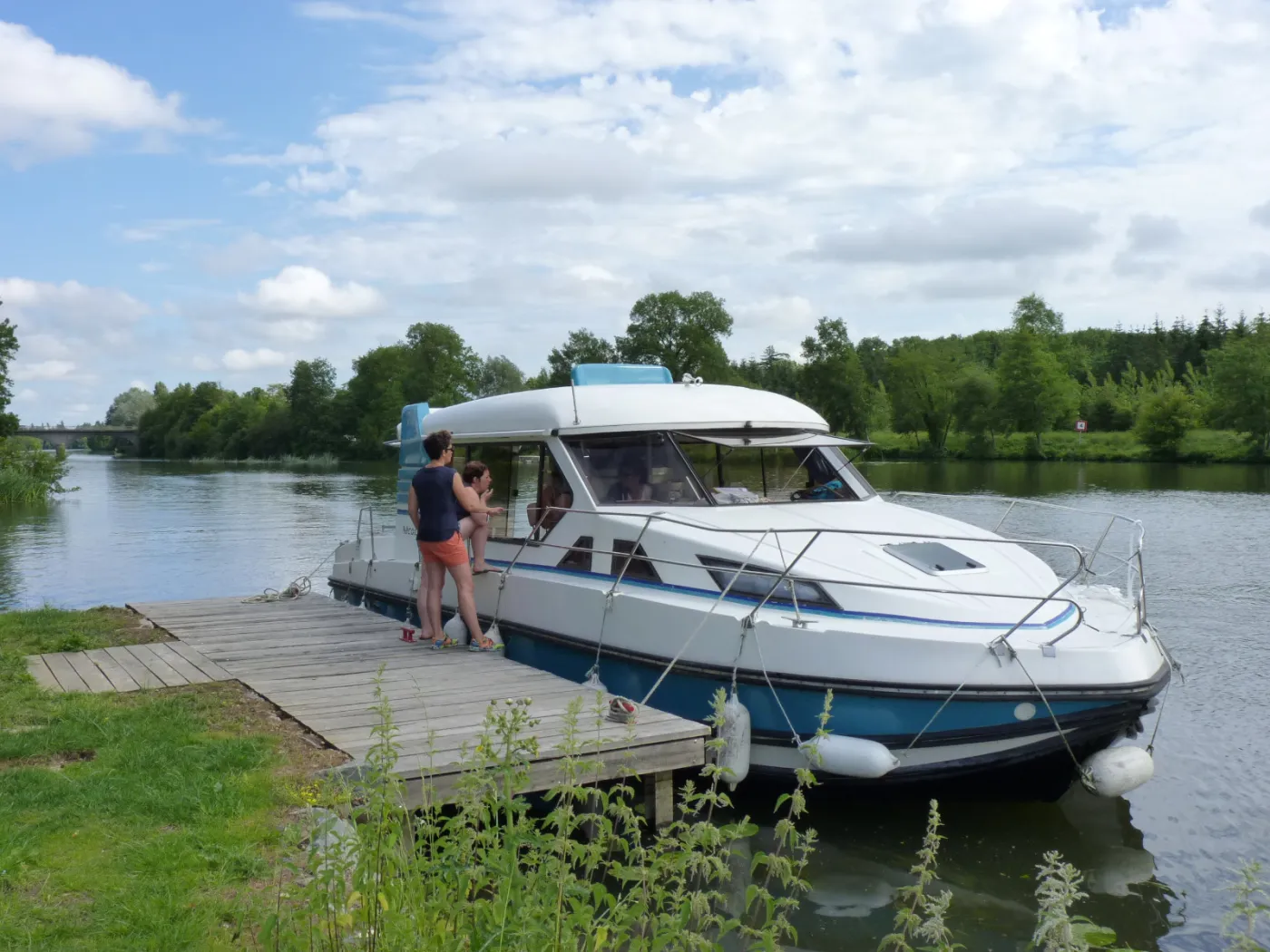Sonate - Motor Yacht in Grez-Neuville