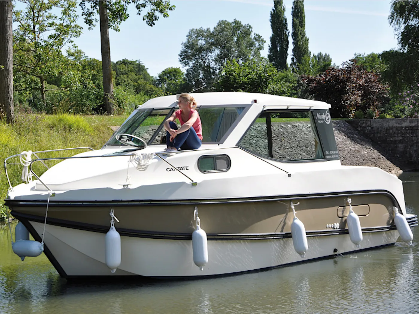 Cantate - Motor Yacht in Grez-Neuville