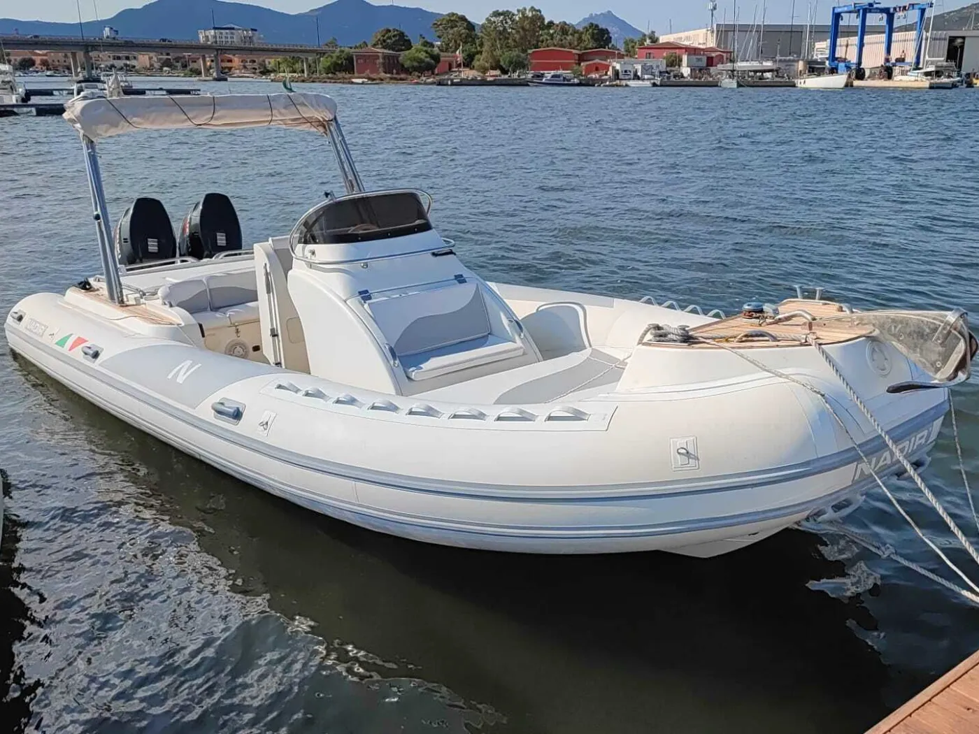Nadir - Motor Yacht in Cannigione