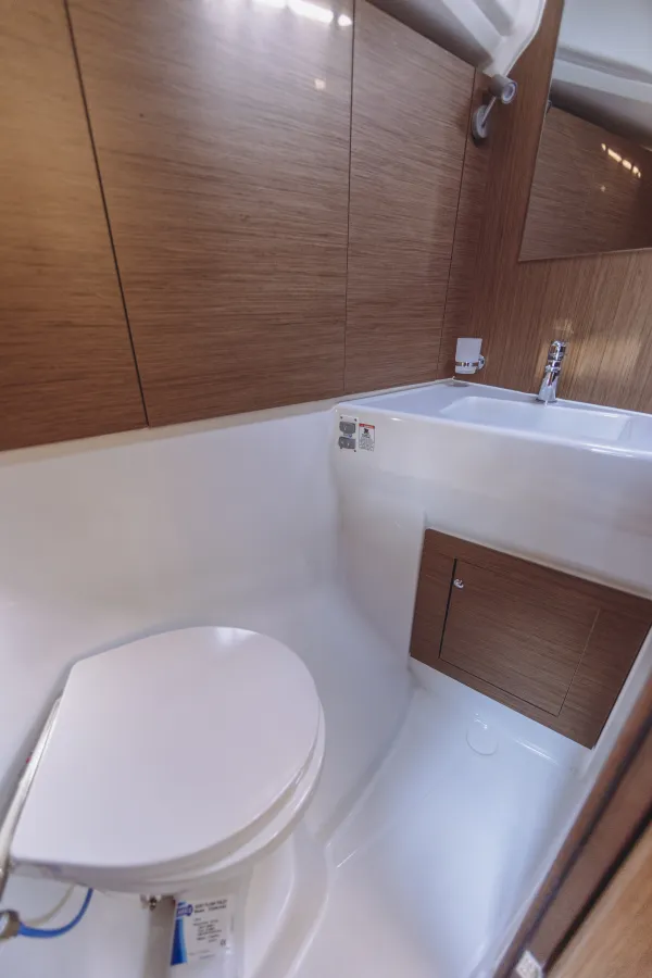 Miro 2022 ( Beneteau Oceanis 40.1 ft)