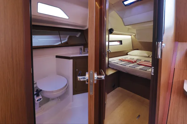 Miro 2022 ( Beneteau Oceanis 40.1 ft)