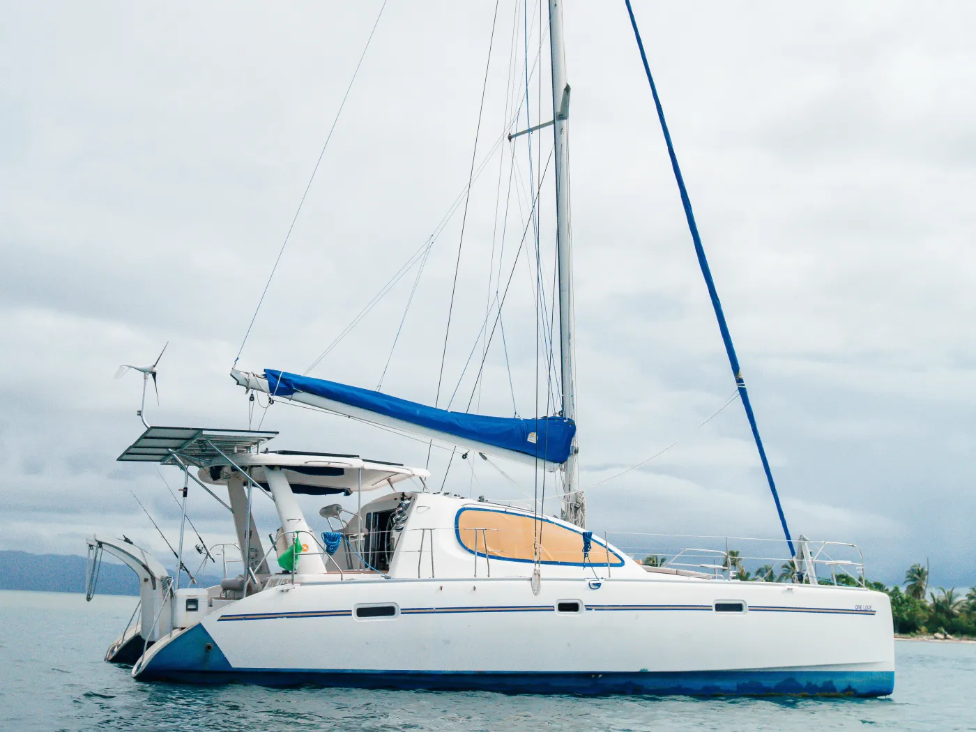 One Love - Catamaran in Panama
