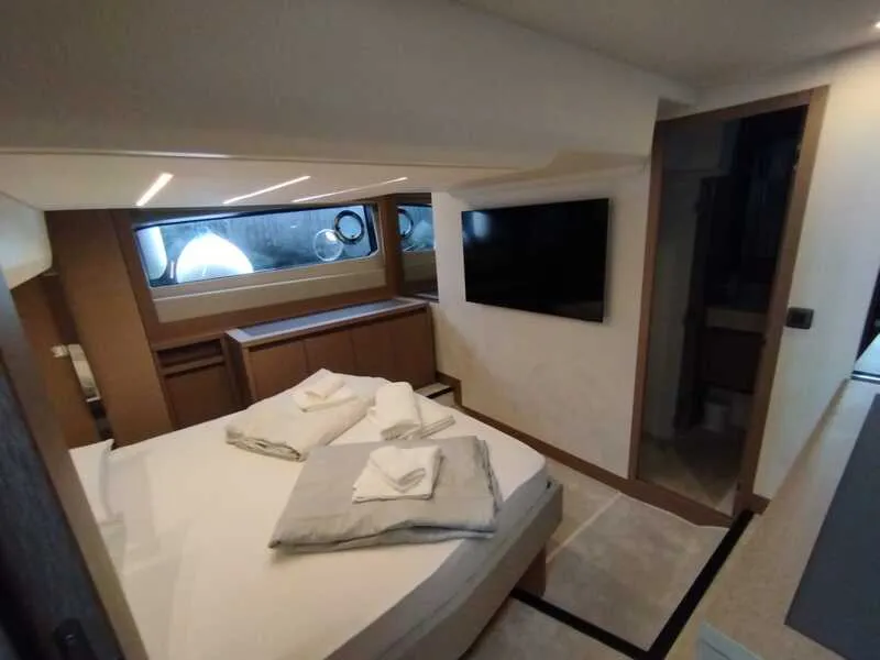 Baby Indy - Motor Yacht in Split