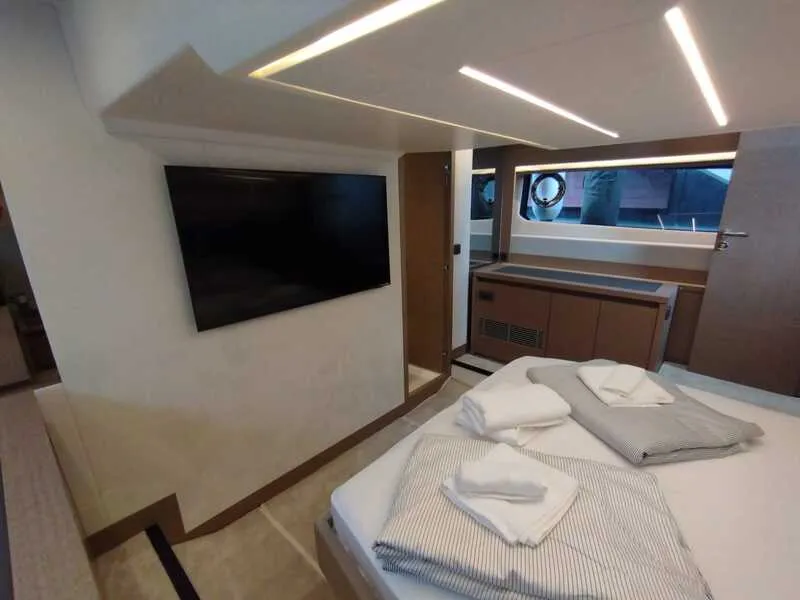 Baby Indy - Motor Yacht in Split