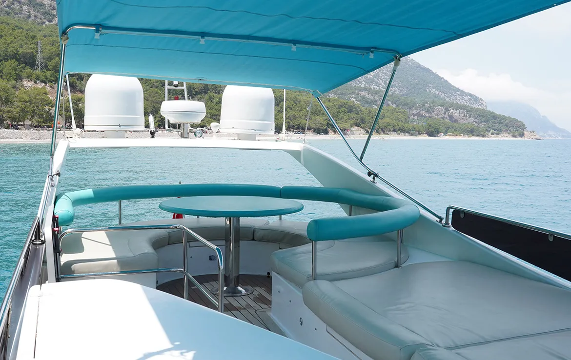 ADELYA - Motor Yacht in Liman