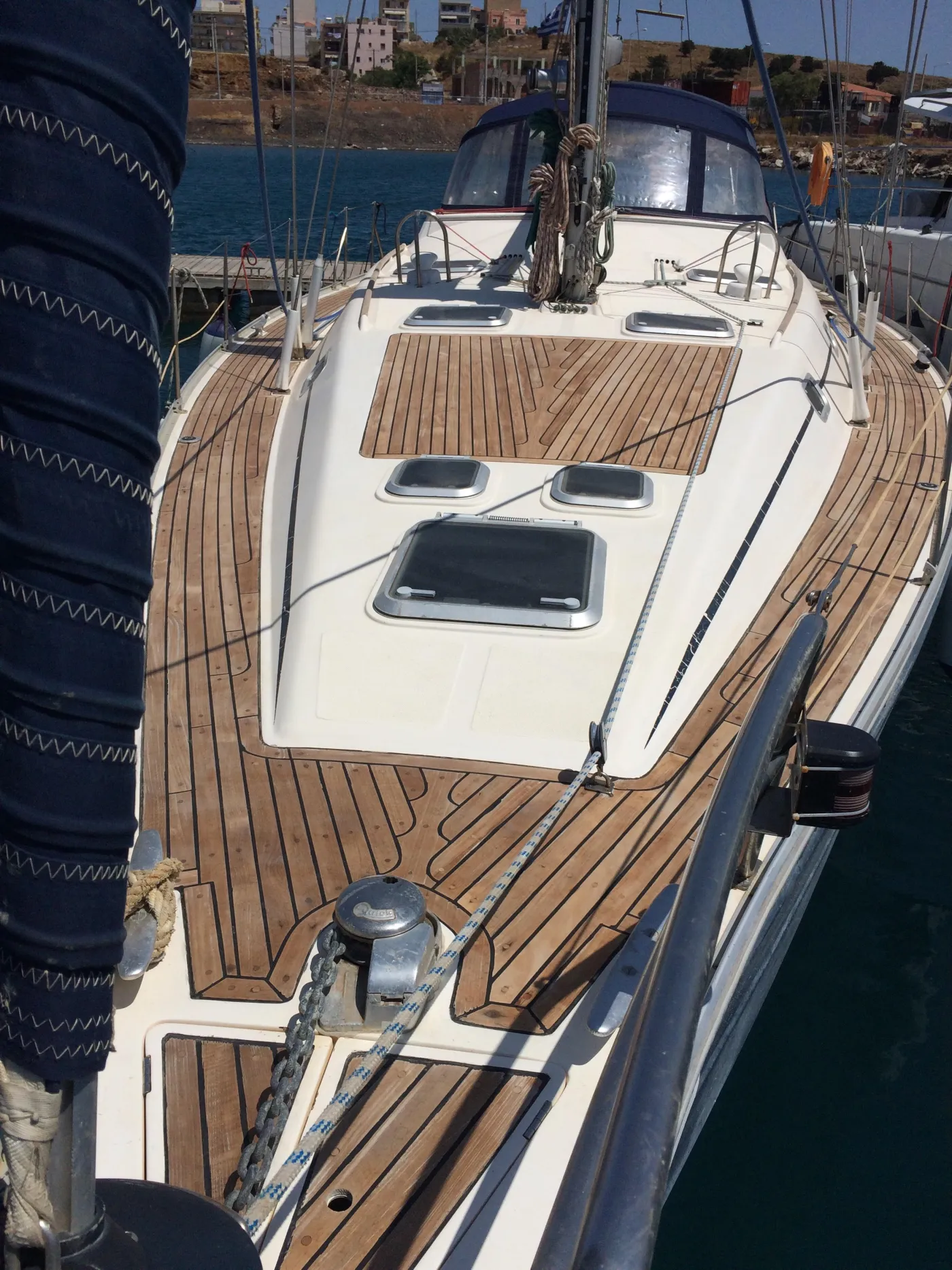 Cronos - Sailboat in Lavrio
