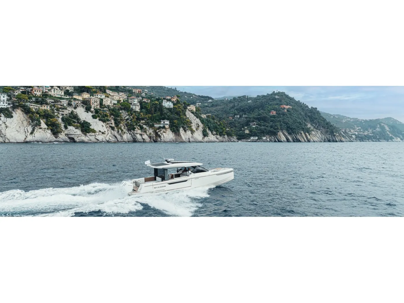 Paradox - Motor Yacht in Nisi