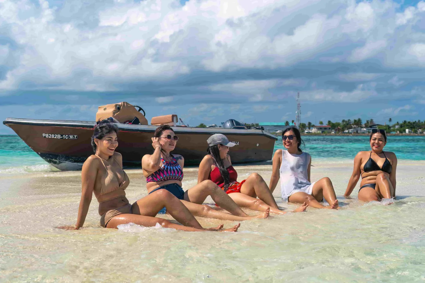 Atoll Villa - Motor Yacht in Malé