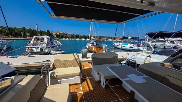 Aquila 32