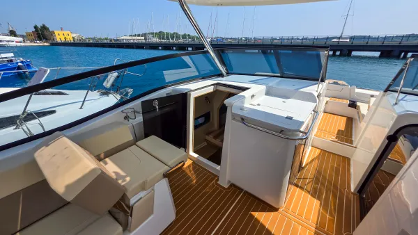 Aquila 32