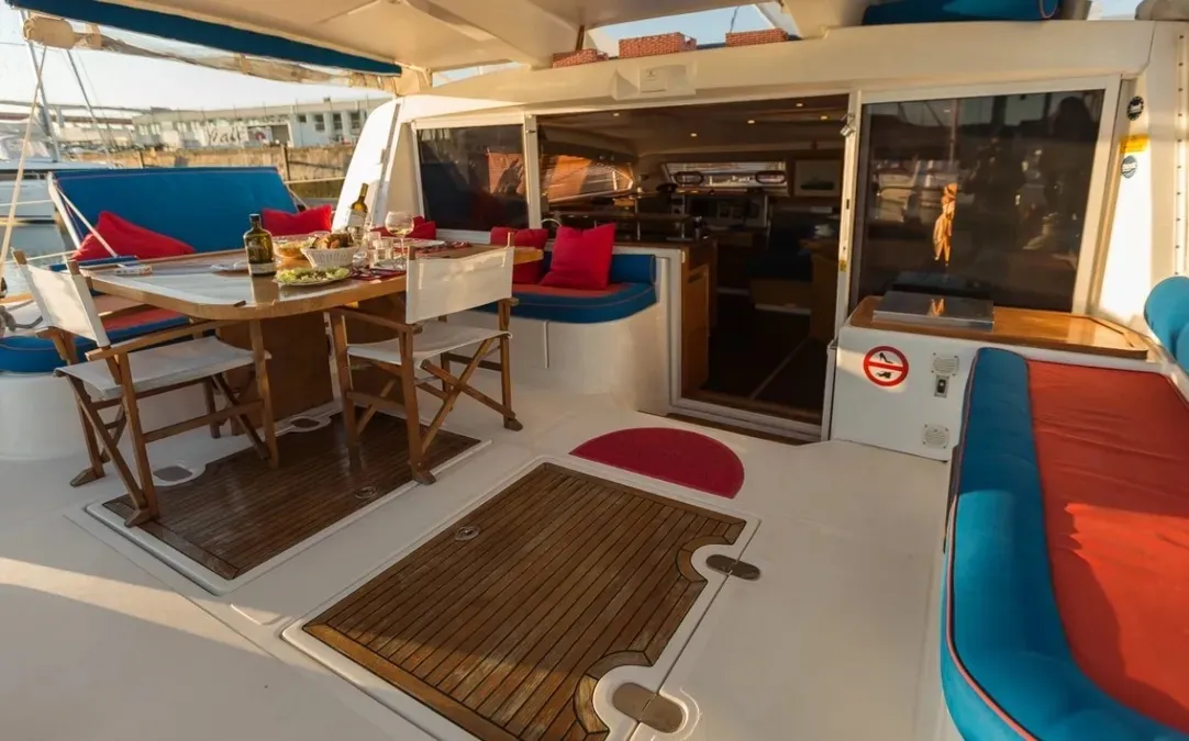 Seabar - Catamaran in Lisboa