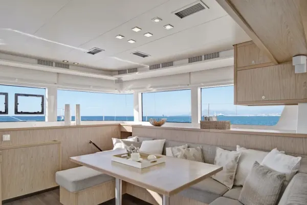 Queen of Hearts (A/C - Generator - Refit 2022)
