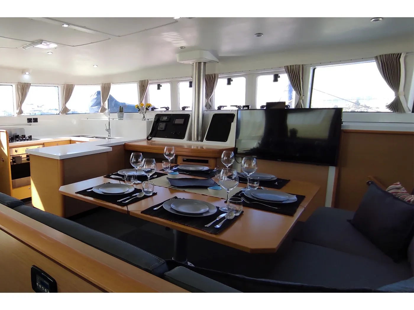 The Big Deal - (A/C - Generator - Refit 2021) - Katamaran içinde Alimos