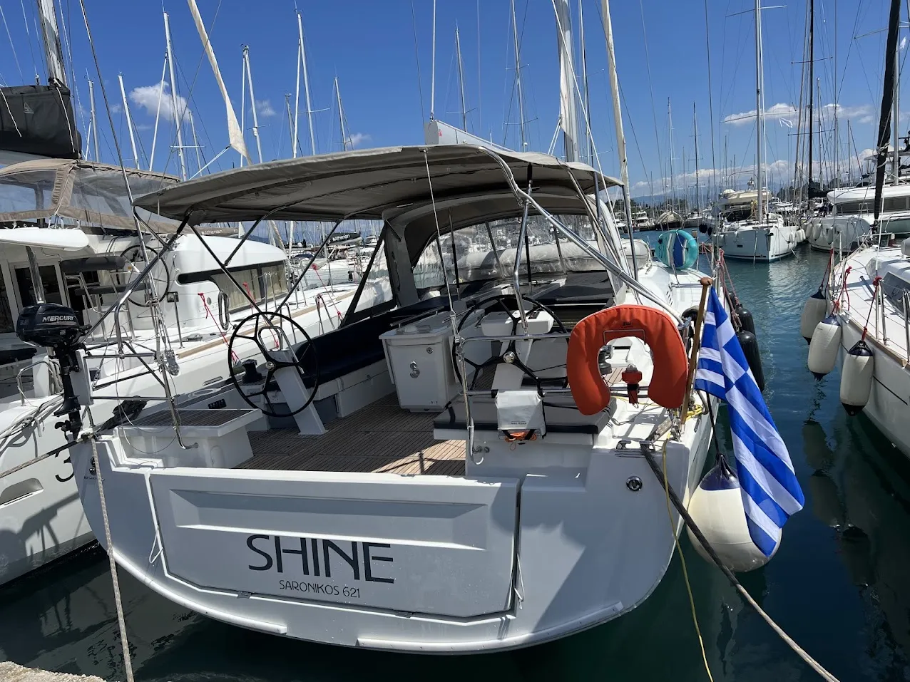 Shine - Yelkenli içinde Kontokali