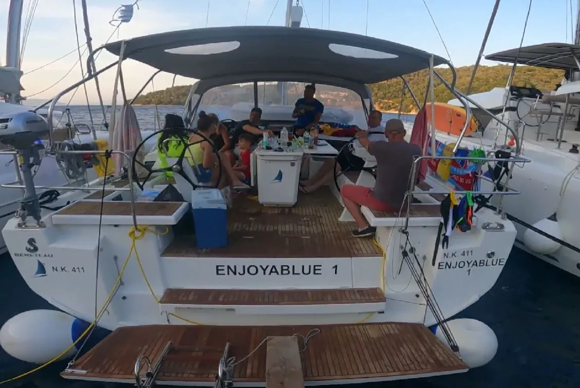 Enjoyablue - Yelkenli içinde Preveza