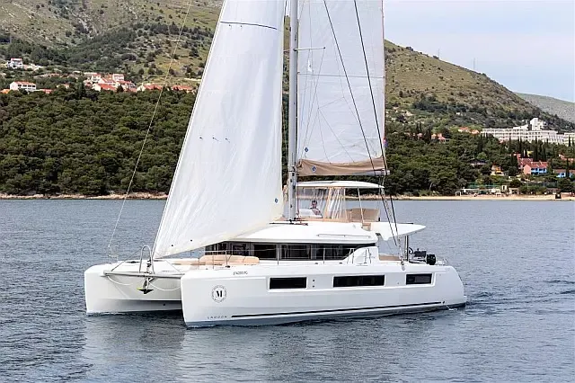 Sunshine - Katamaran içinde Trogir