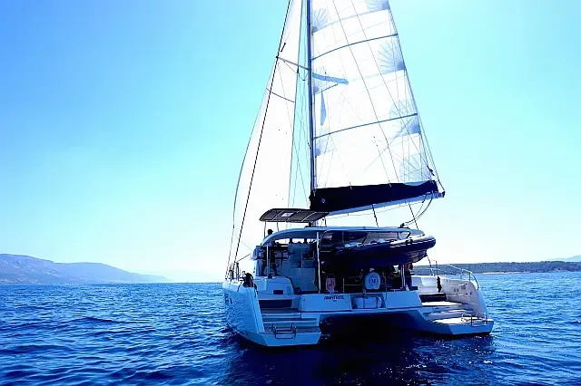 Amfitrite - Katamaran içinde Trogir