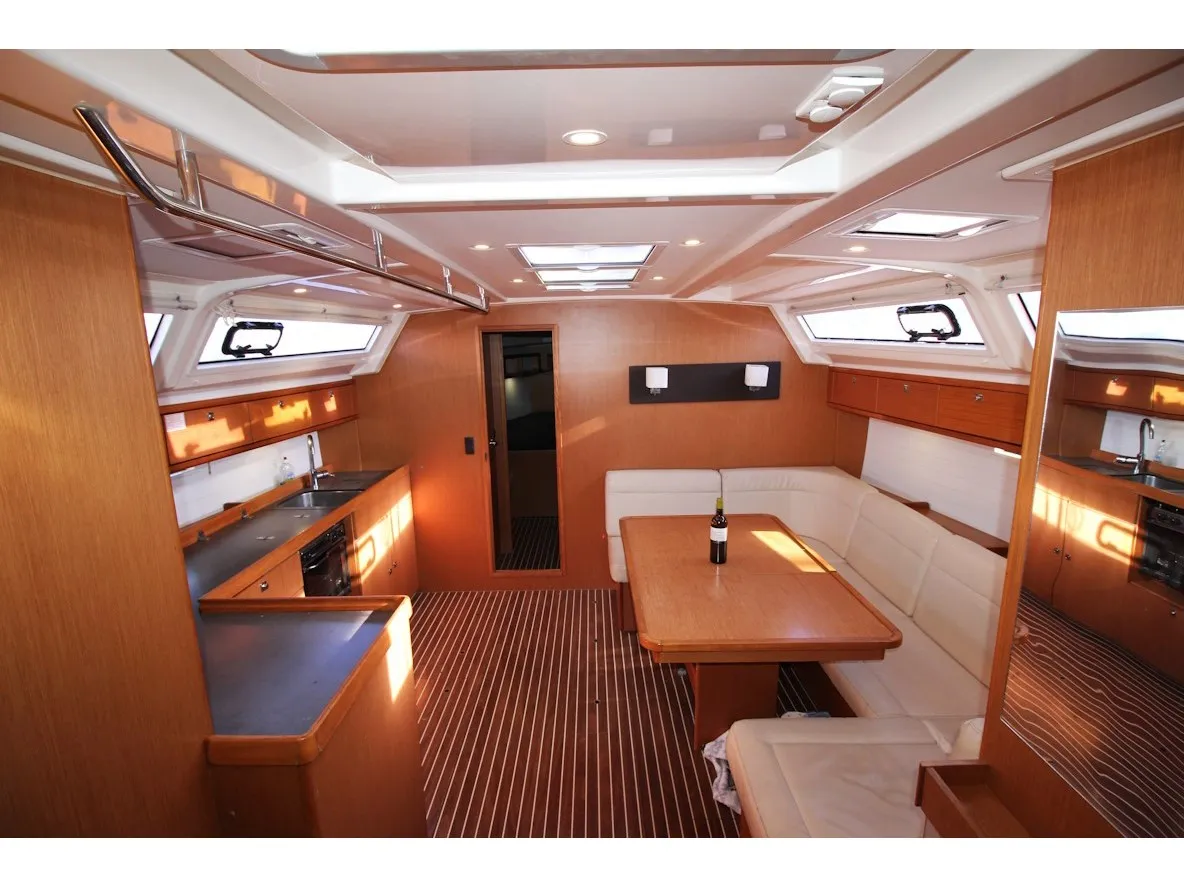 Hannah II - Yelkenli içinde Kallithea