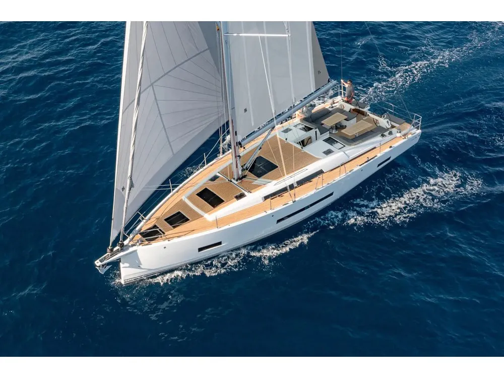 Captain K - Sailboat in Alimos