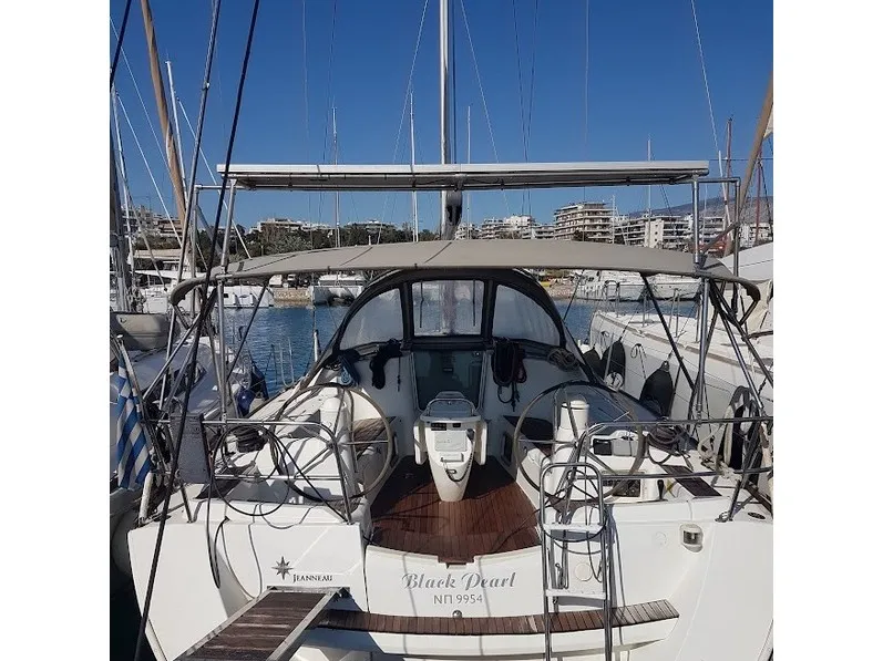 Black Pearl - Sailboat in Alimos