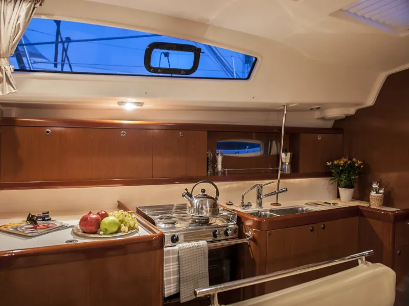 OASIS - | Bowthruster | Solar P - Yelkenli içinde Lefkada