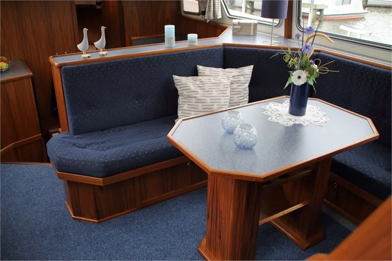 Helena - Motor Yacht in Woudsend